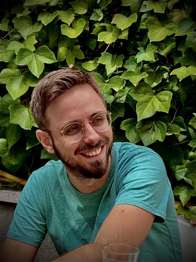 Professional photo of Juan Sobrino